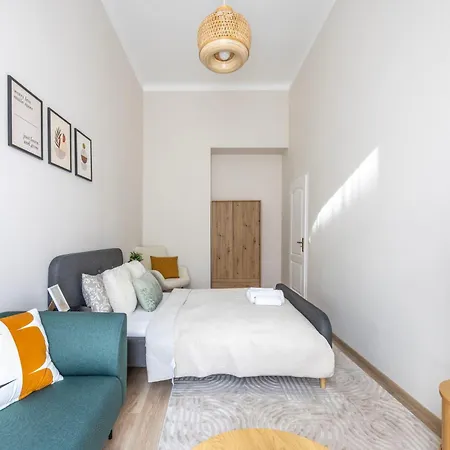 Harmony On St' Stephen Boulevard 公寓 *